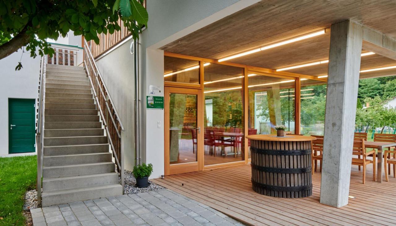 Ferienwohnung Am Weingut Eisenbock Strass  Eksteriør bilde